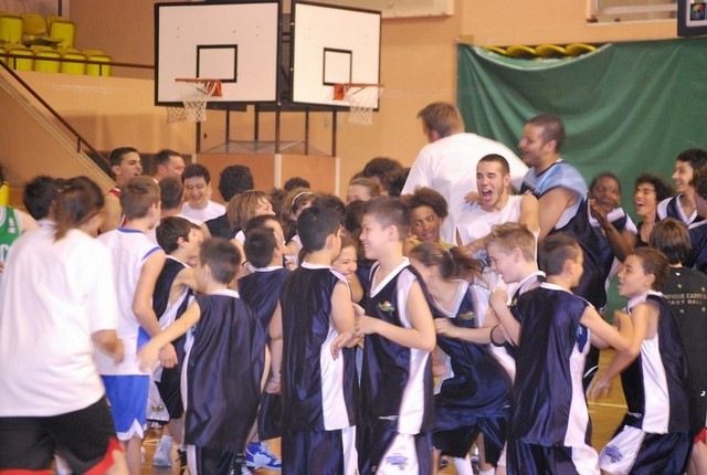 stage-de-basket-aventures-à-monaco-2011-1110-Copier