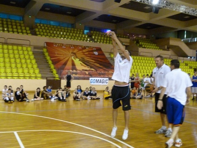 stage-de-basket-aventures-à-monaco-2011-316-Copier