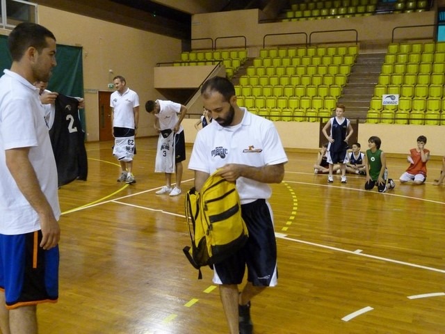 stage-de-basket-aventures-à-monaco-2011-318-Copier